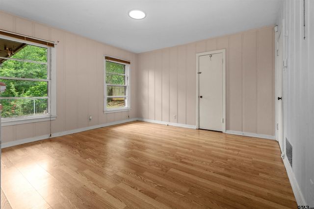 1118 S Fleishel Avenue, Tyler, TX 75701