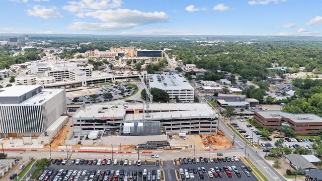 1118 S Fleishel Avenue, Tyler, TX 75701