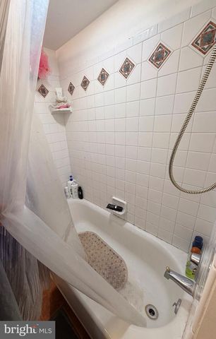 10500 DEAKINS HALL DR, Hyattsville, MD 20783