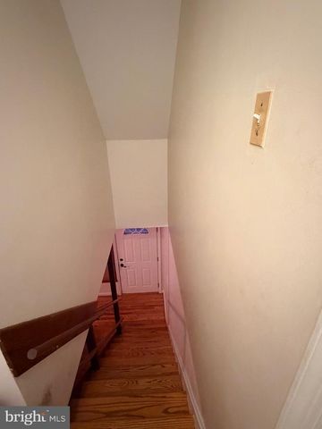 10500 DEAKINS HALL DR, Hyattsville, MD 20783