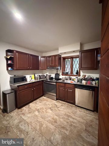 10500 DEAKINS HALL DR, Hyattsville, MD 20783