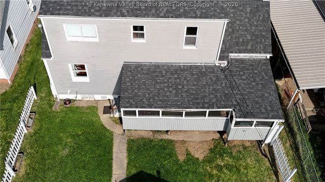 106 Layne Avenue, Nitro, WV 25143