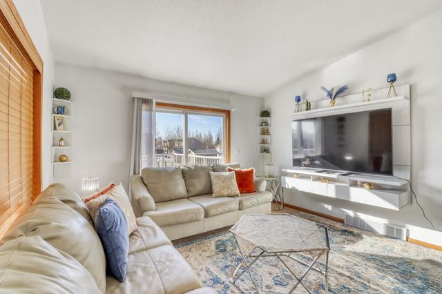 1503 34th Avenue S, Moorhead, MN 56560