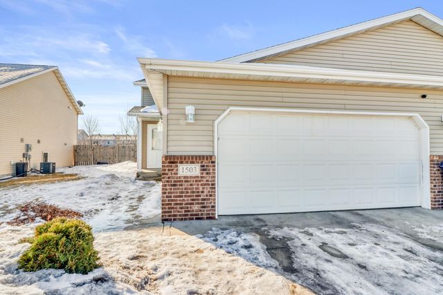 1503 34th Avenue S, Moorhead, MN 56560