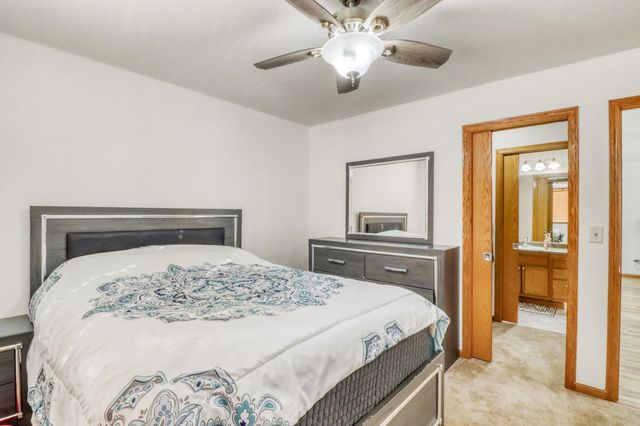 1503 34th Avenue S, Moorhead, MN 56560