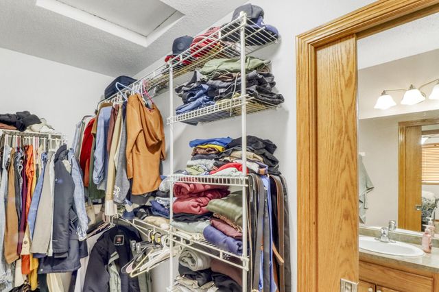 1503 34th Avenue S, Moorhead, MN 56560