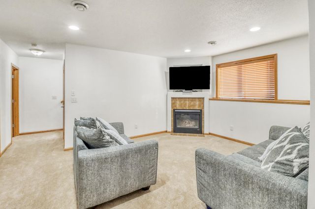 1503 34th Avenue S, Moorhead, MN 56560