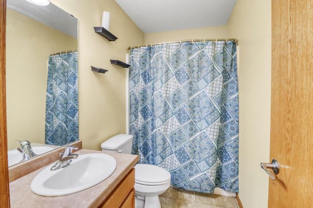 1503 34th Avenue S, Moorhead, MN 56560