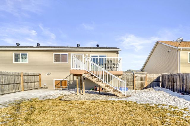 1503 34th Avenue S, Moorhead, MN 56560