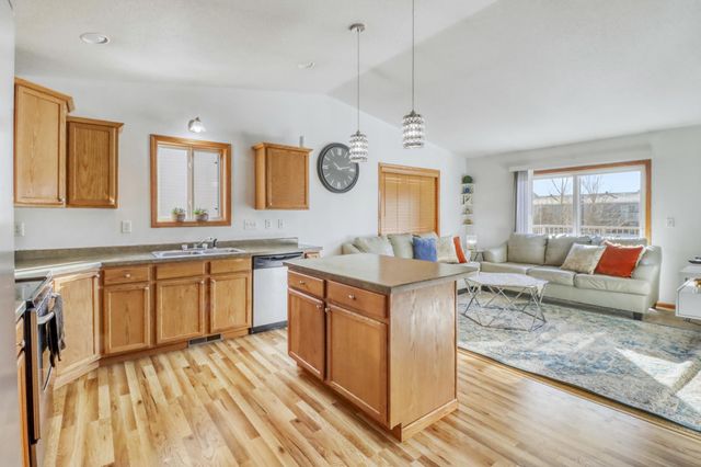 1503 34th Avenue S, Moorhead, MN 56560