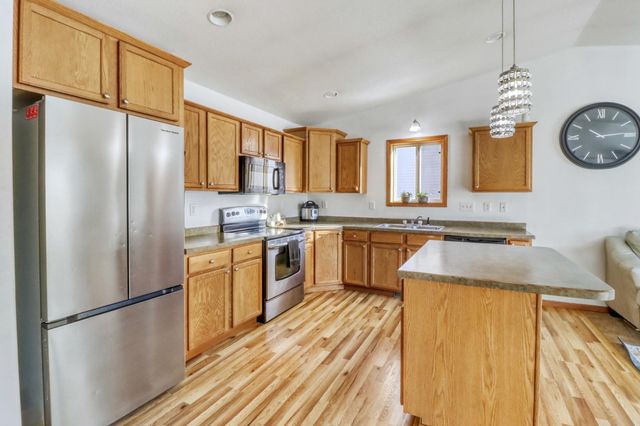 1503 34th Avenue S, Moorhead, MN 56560