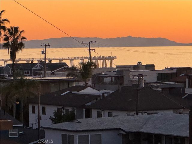 2125 Manhattan, Hermosa Beach, CA 90254