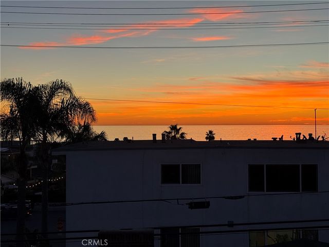 2125 Manhattan, Hermosa Beach, CA 90254