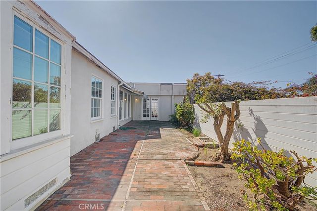 2125 Manhattan, Hermosa Beach, CA 90254