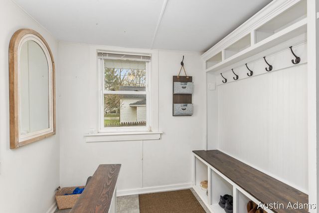 638 E Central Avenue, Zeeland, MI 49464