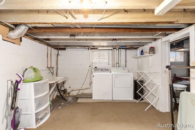 638 E Central Avenue, Zeeland, MI 49464