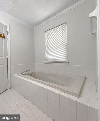 2111 COUNTRY PINES CT, Waldorf, MD 20601