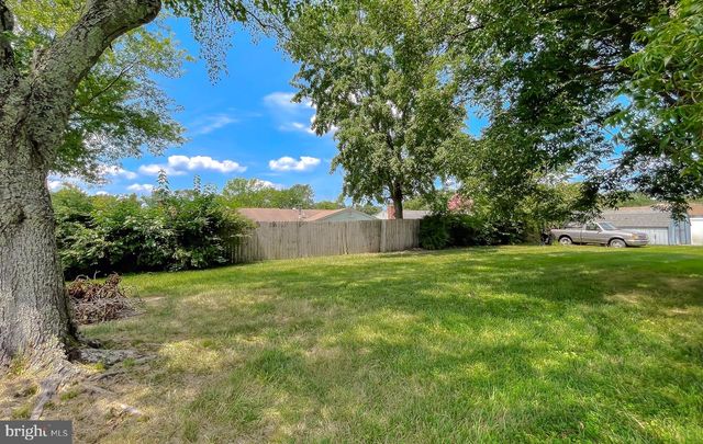 2111 COUNTRY PINES CT, Waldorf, MD 20601