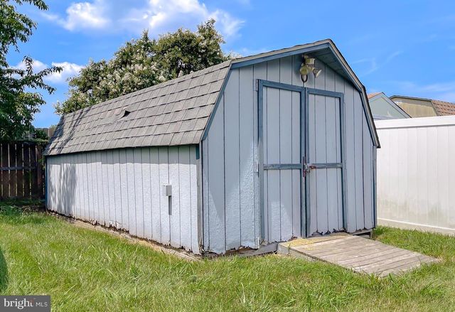 2111 COUNTRY PINES CT, Waldorf, MD 20601