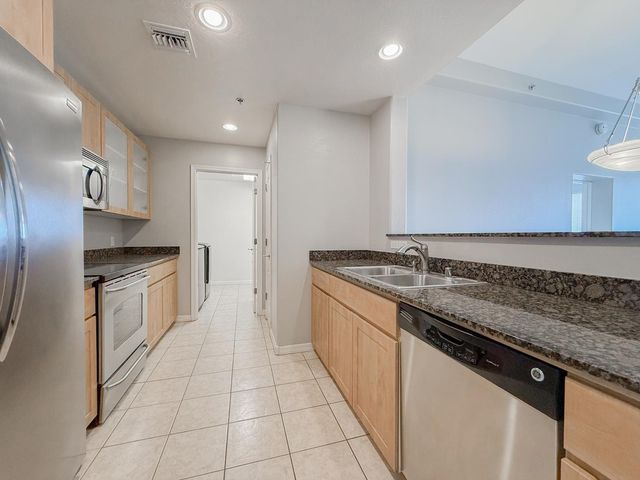 2302 N Central Avenue 405, Phoenix, AZ 85004