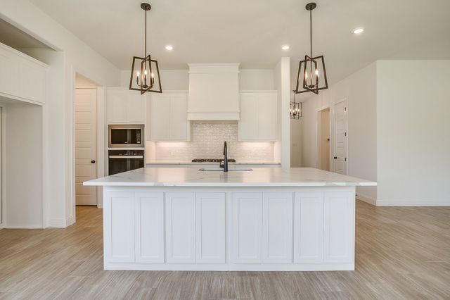 6926 Trail Rock Drive, Benbrook, TX 76126