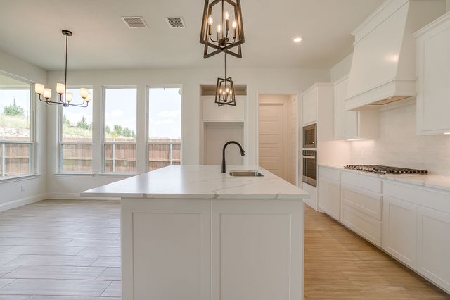 6926 Trail Rock Drive, Benbrook, TX 76126