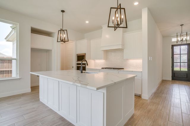 6926 Trail Rock Drive, Benbrook, TX 76126