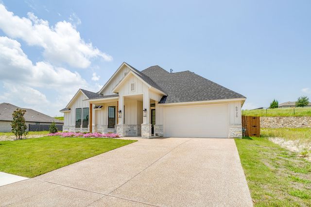 6926 Trail Rock Drive, Benbrook, TX 76126