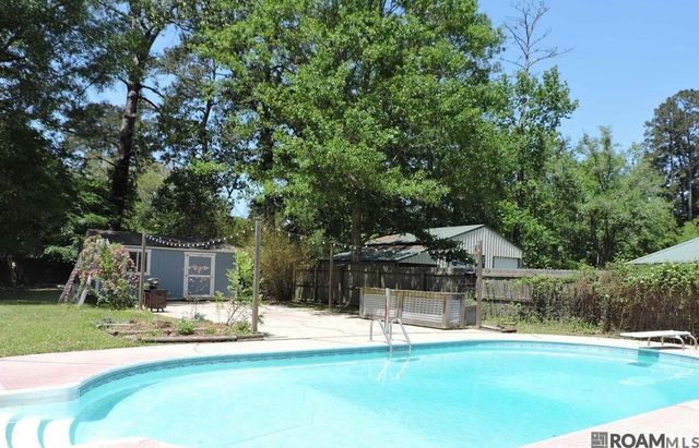 26811 Pen Dr, Walker, LA 70785