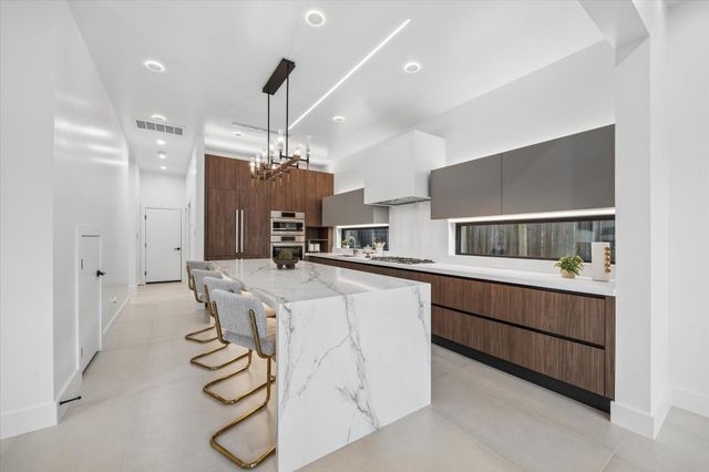 2218 Gostick Street, Houston, TX 77008