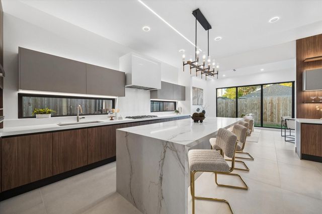 2218 Gostick Street, Houston, TX 77008