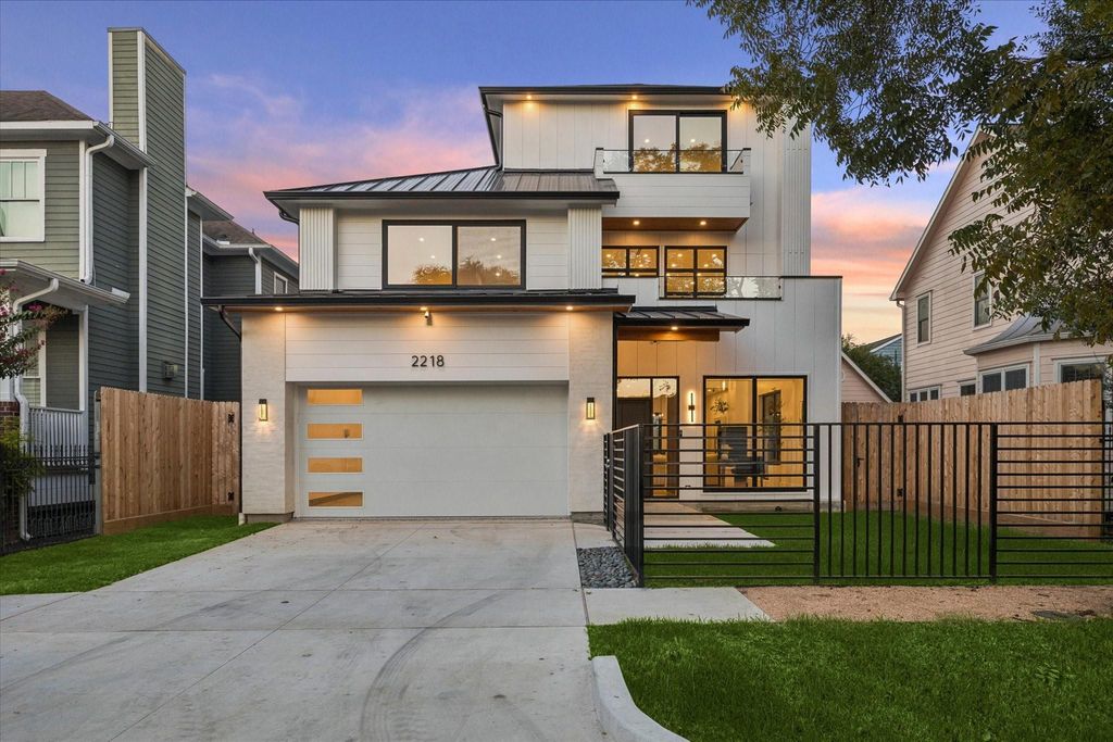 2218 Gostick Street, Houston, TX 77008