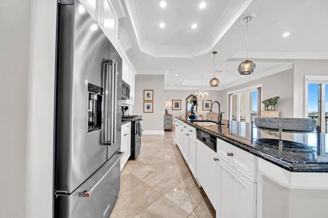 602 Harbor Boulevard UNIT 302, Destin, FL 32541