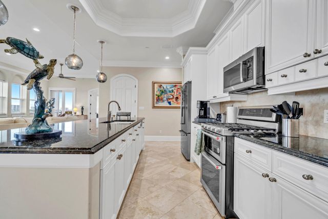 602 Harbor Boulevard UNIT 302, Destin, FL 32541