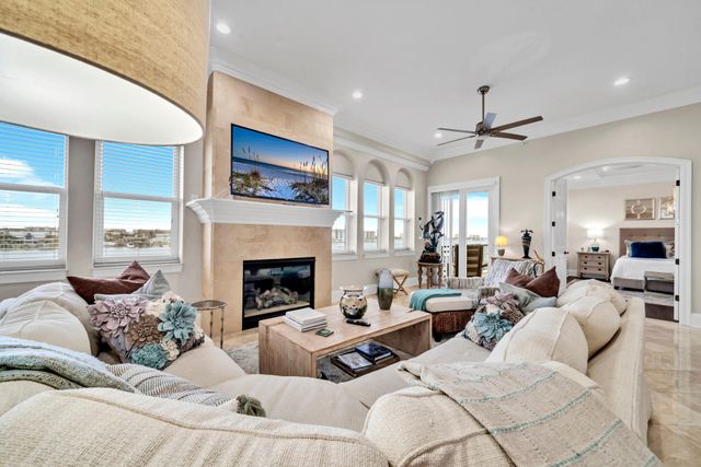 602 Harbor Boulevard UNIT 302, Destin, FL 32541