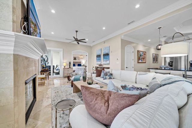 602 Harbor Boulevard UNIT 302, Destin, FL 32541