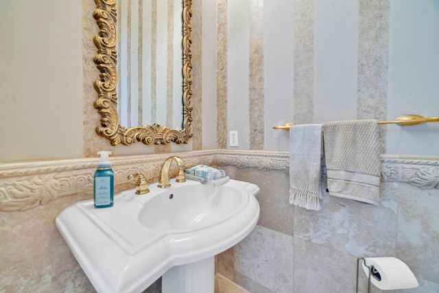 602 Harbor Boulevard UNIT 302, Destin, FL 32541