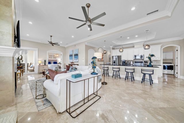 602 Harbor Boulevard UNIT 302, Destin, FL 32541