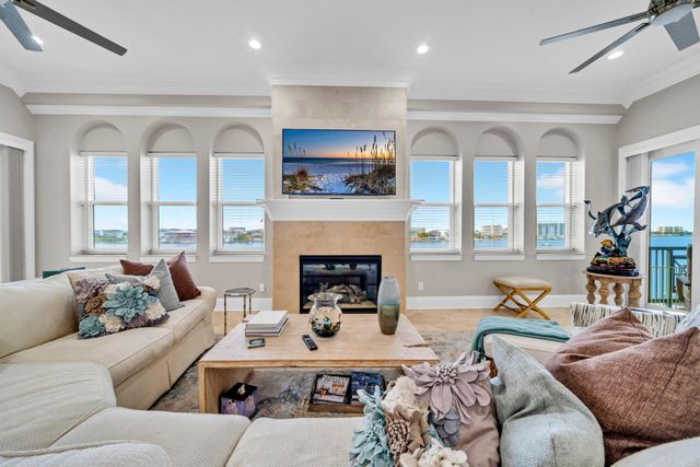 602 Harbor Boulevard UNIT 302, Destin, FL 32541