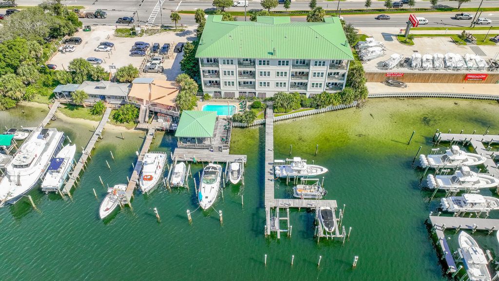 602 Harbor Boulevard UNIT 302, Destin, FL 32541