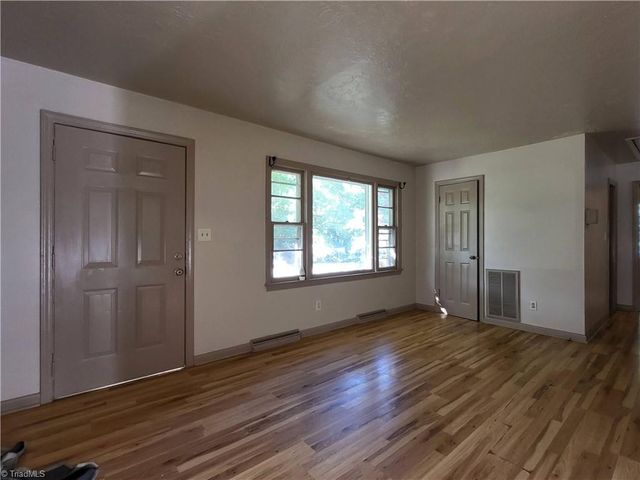 725 Cliffside Avenue, High Point, NC 27260