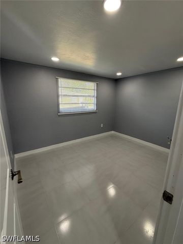 5317 Fleming ST, Naples, FL 34113
