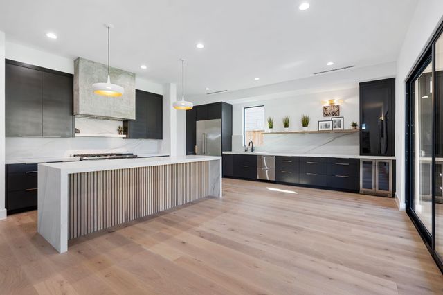 1226 Du Barry Lane, Houston, TX 77018