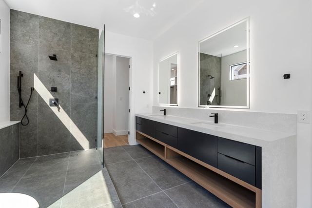 1226 Du Barry Lane, Houston, TX 77018