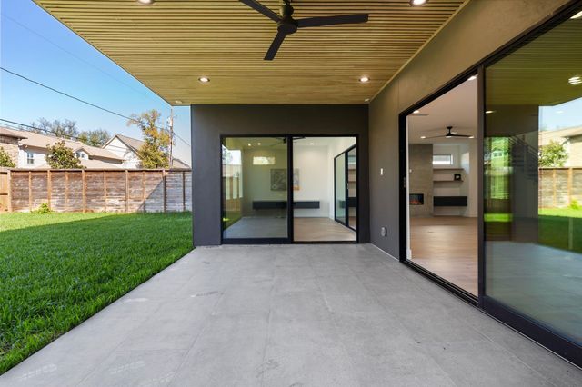 1226 Du Barry Lane, Houston, TX 77018