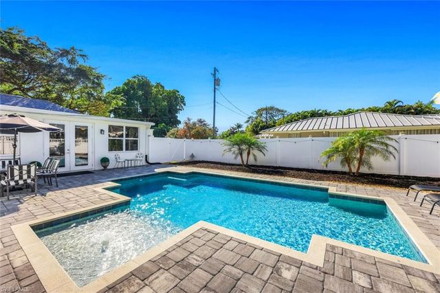 1321 Donna DR, Fort Myers, FL 33919