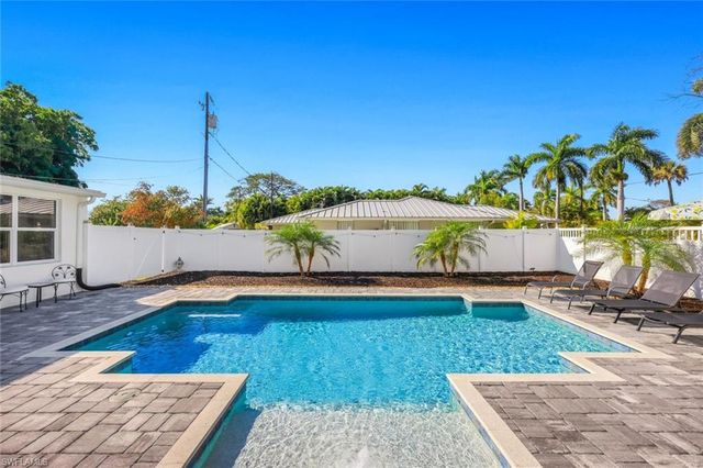 1321 Donna DR, Fort Myers, FL 33919