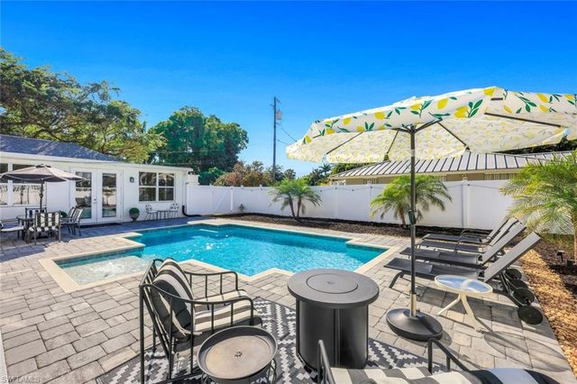 1321 Donna DR, Fort Myers, FL 33919