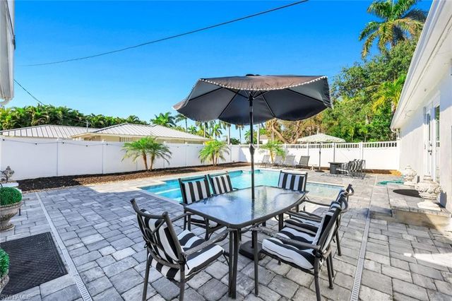 1321 Donna DR, Fort Myers, FL 33919