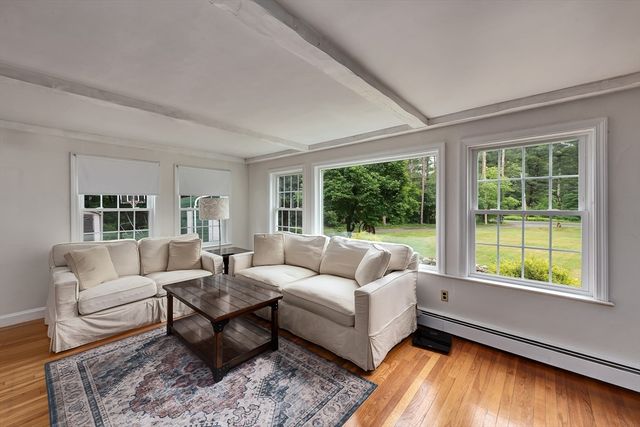 2 Pinehurst Dr, Boxford, MA 01921